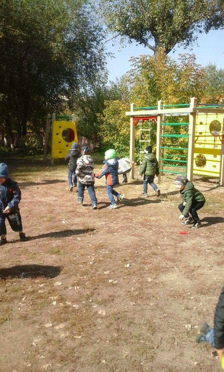Спортивный досуг "На веселом стадионе"