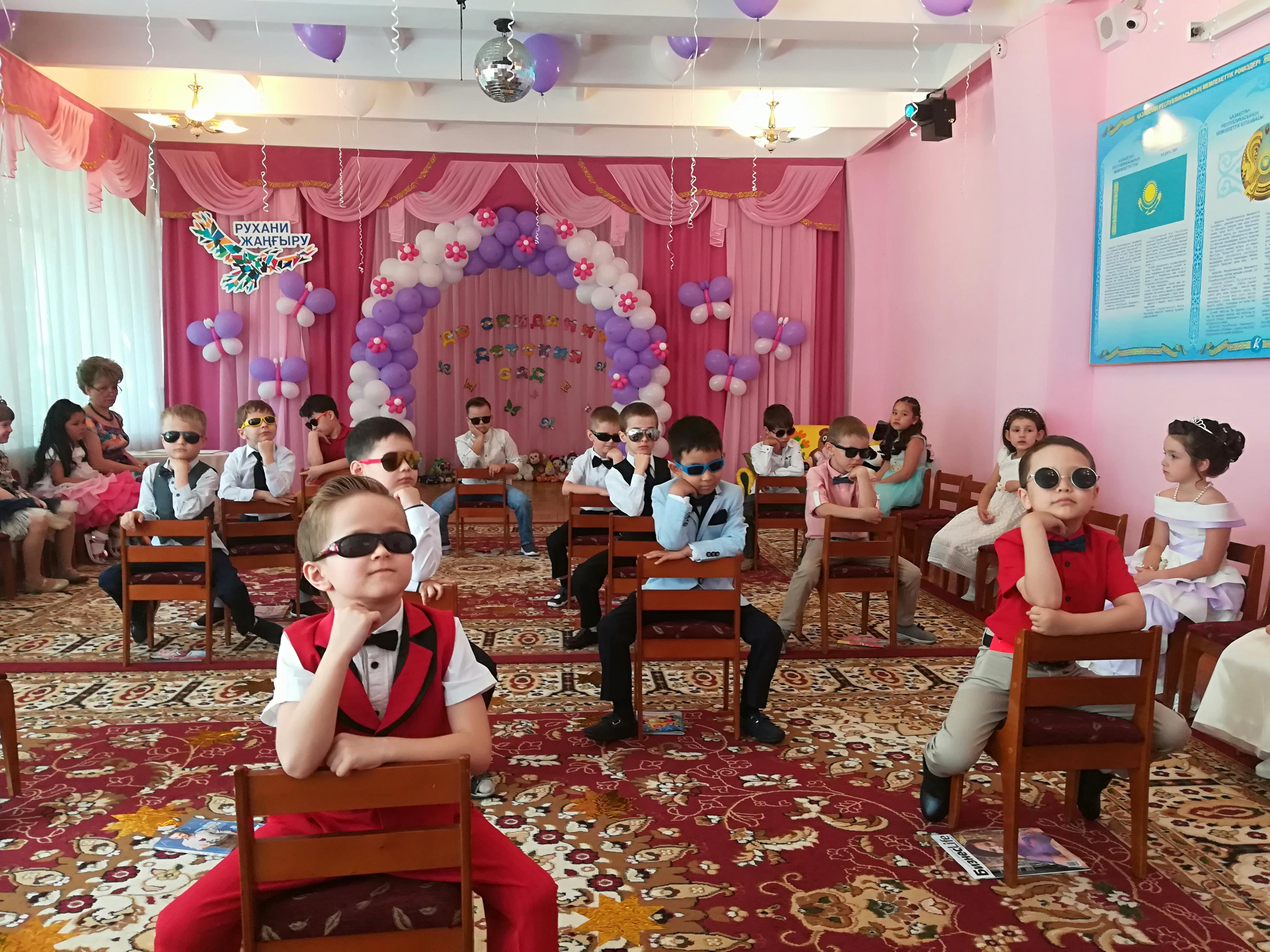 Выпускной утренник "Лучше всех!"