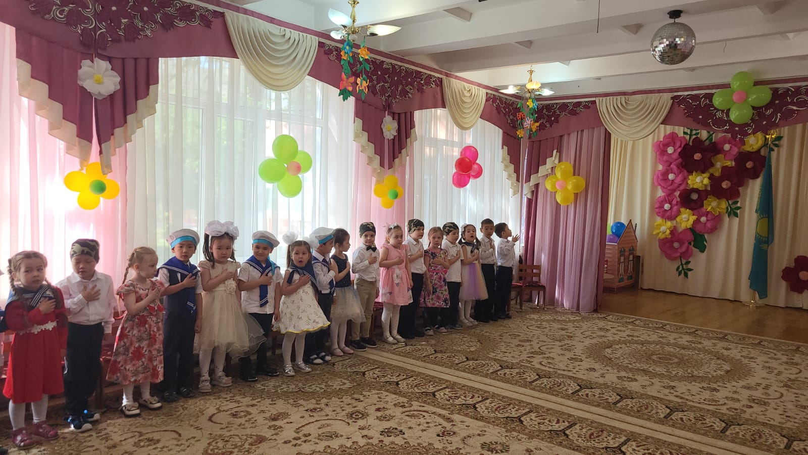 "Отан қорғаушылар күні" мерекесі. Праздник "День Защитника Отечества"